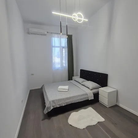 Апартаменти Great At Piata Romana